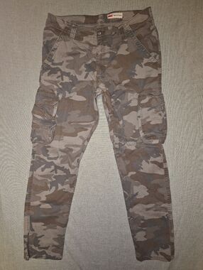 Mens Wrangler Camo cargo pants